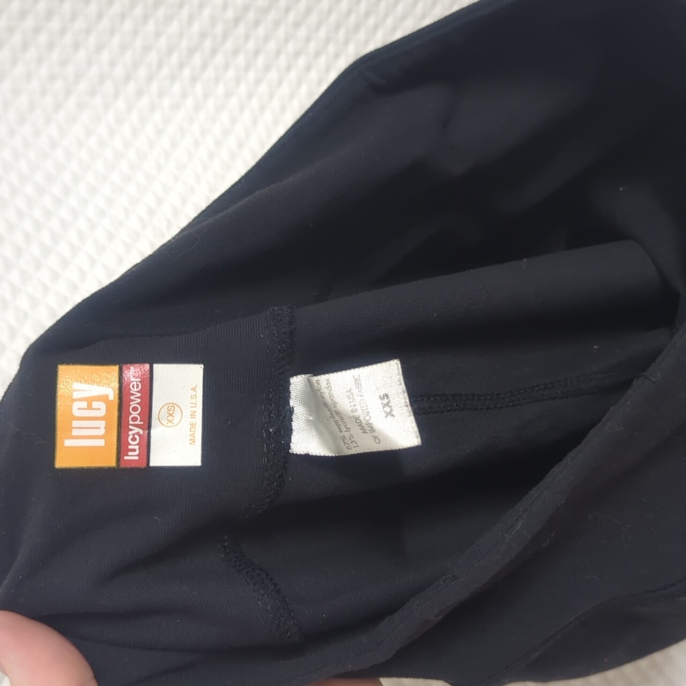 Lucy Power Yoga Capris - Picture 3 of 4